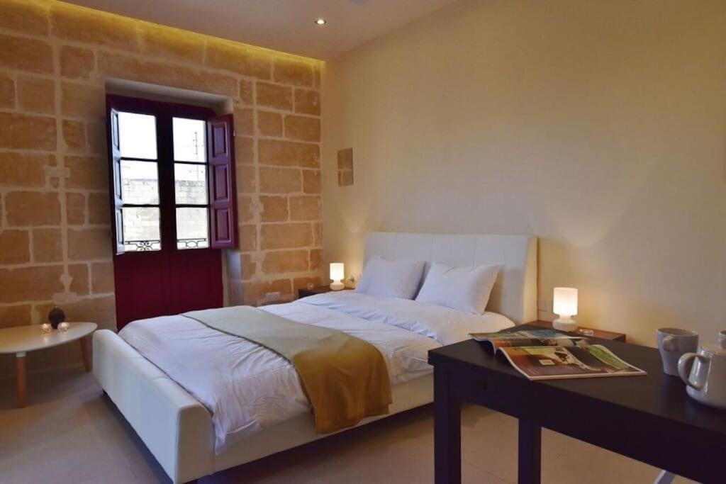 Vallettastay - Lucky Star Studio Apartment 302 ภายนอก รูปภาพ